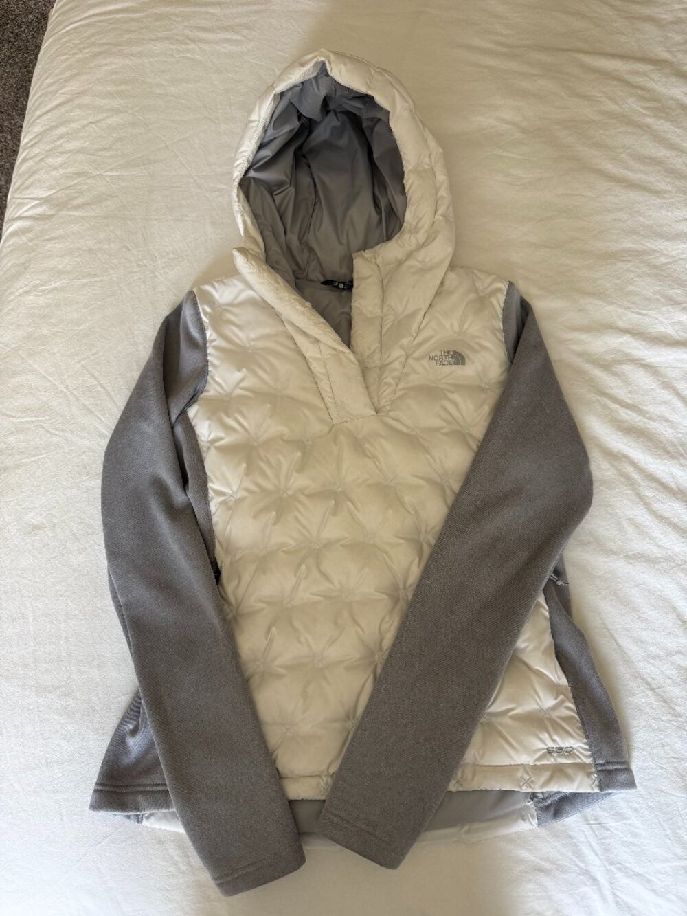 The North Face 550 Down Jacket Womens Medium Hooded Hybrid Puffer White